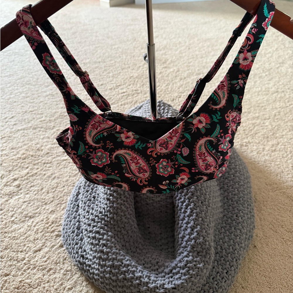 NWT Wm’s Lands’ End XS Floral Paisley Bikini Adj. Strap, Detailed Sides